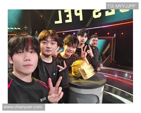 探秘和平精英巨献JDG力量与S15电竞的完美结合与精彩瞬间 探秘和平精英巨献JDG力量与S15电竞的完美结合与精彩瞬间